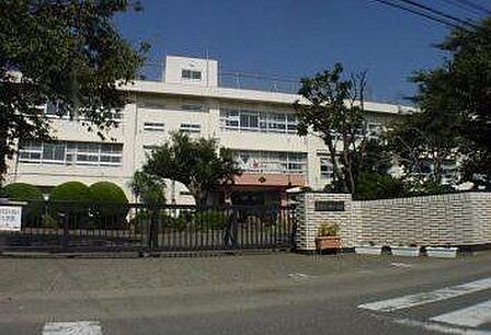 神田小学校 450m