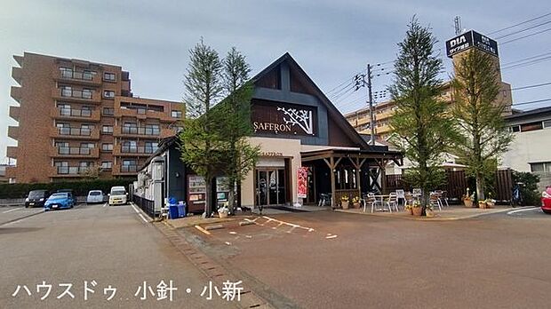 サフラン青山店 990m