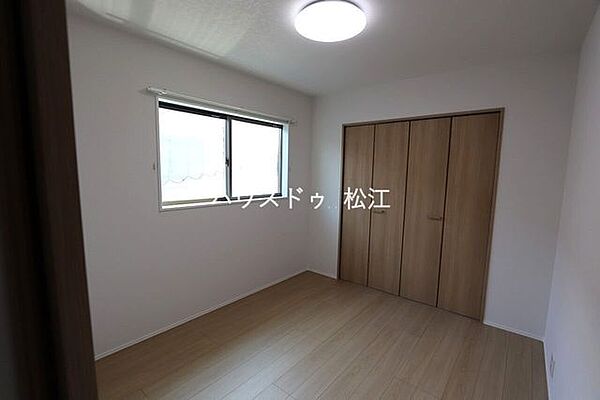 5.3帖の洋室。