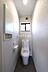 トイレ：節水型トイレを採用し、毎日の水道使用量に配慮した仕様です。使いやすさはもちろん、お手入れもしやすく、日々の暮らしを快適にサポートしてくれます。