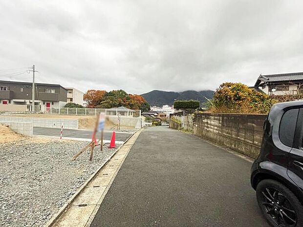 前面道路含む現地写真