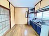 キッチン：小倉南区沼緑町　中古戸建て♪平屋♪土地面積約82坪♪沼小まで徒歩約8分♪スーパーまで徒歩約4分♪