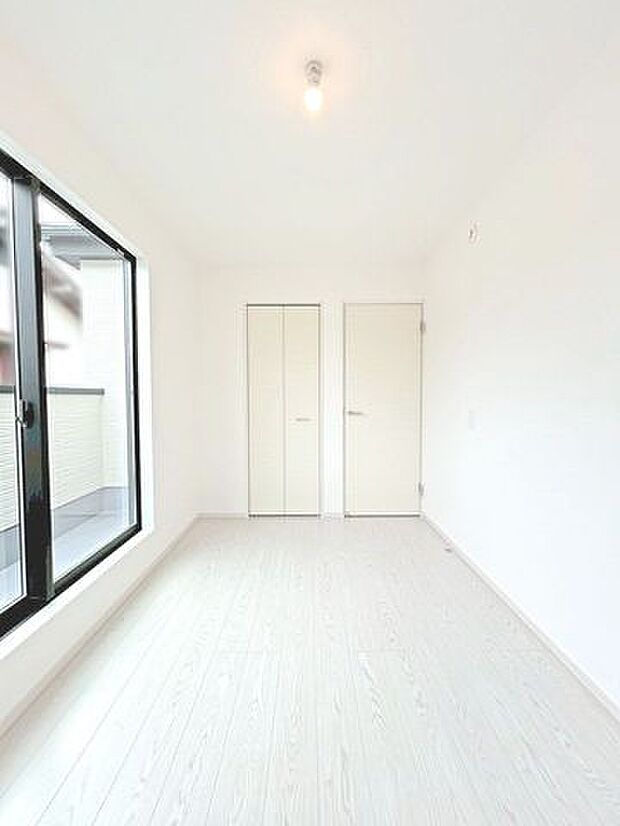 本日見学できます♪新築なら専門の当店へおまかせください♪小倉南区志井4丁目新築戸建て♪スーパーまで徒歩約4分♪コンビニまで徒歩約7分♪駅チカ♪駐車場2台分♪　ほとんどのお客様がご来店いただいています♪