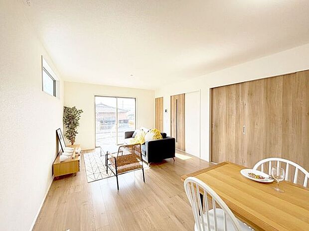 小倉南区湯川1丁目　新築戸建て♪JR安部山公園駅まで徒歩約7分で駅チカ♪コンビニまで徒歩約6分♪