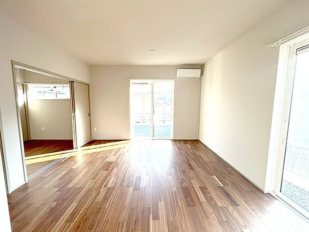 小倉北区下富野3丁目 新築戸建て♪オール電化♪ドラッグコスモス・コンビニまで徒歩約5分で買物便利♪