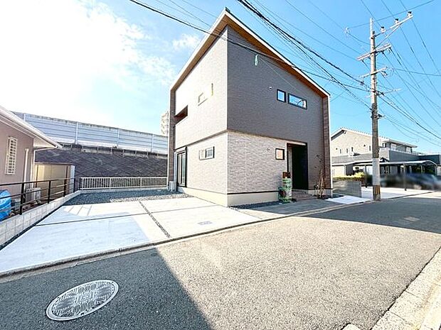 小倉北区下富野3丁目 新築戸建て♪オール電化♪ドラッグコスモス・コンビニまで徒歩約5分で買物便利♪