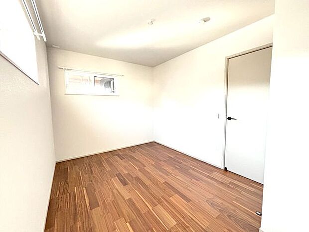 小倉北区下富野3丁目 新築戸建て♪オール電化♪ドラッグコスモス・コンビニまで徒歩約5分で買物便利♪