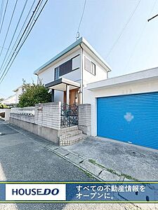 外観：行橋市大字前田　中古戸建　バス停まで徒歩約2分♪LDK18帖♪全居室6帖以上でゆったり過ごせますね♪