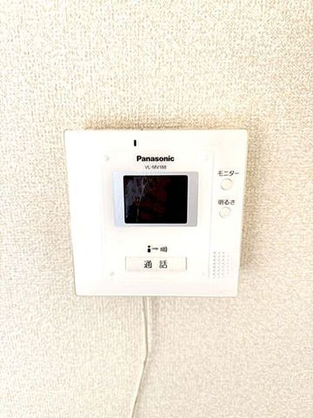 エメラルドマンション赤坂　マンション♪桜丘小まで徒歩約7分で通学安心♪コンビニ徒歩約9分で買物便利♪