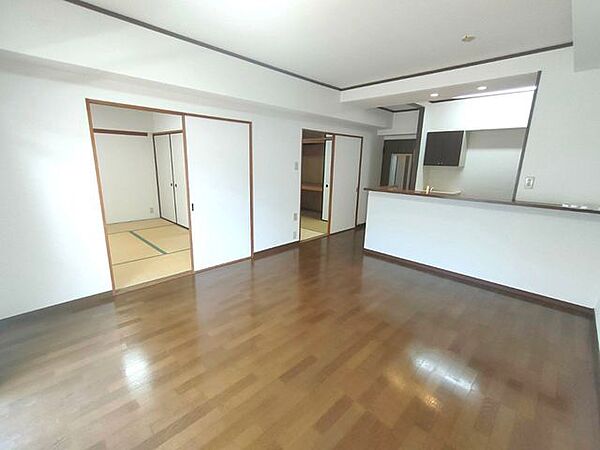 ◆◆比較的人気の角部屋【リヴィエール小倉東 】◆◆～モール大通りまで車で約6分の立地♪～