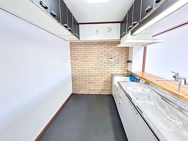 ◆グリーンタウンもりつね16号棟◆最寄り駅のモノレール/守恒駅 まで徒歩約10分の立地です♪