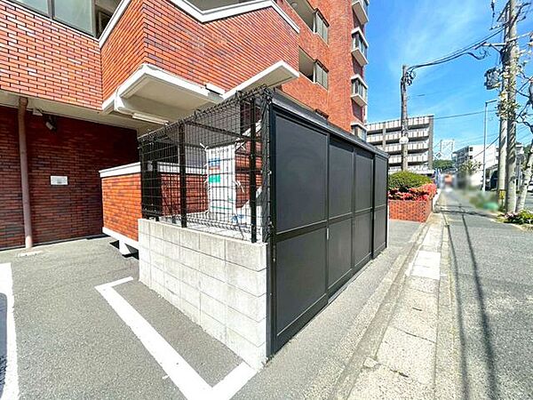 コーポランド和布刈A　4LDKマンション♪スーパーまで徒歩約7分で買物便利♪バス停まで徒歩約2分♪