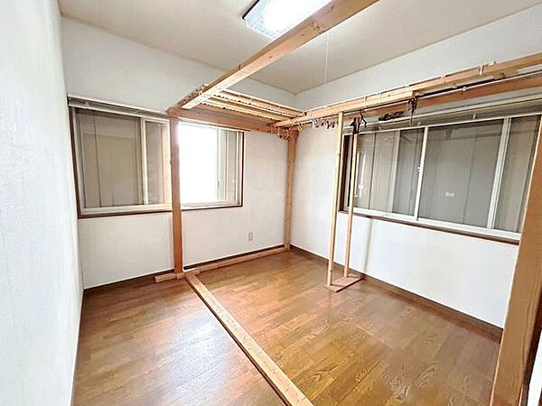 小倉南区上吉田　中古戸建て♪バス停徒歩5分♪ドラッグストア・コンビニ徒歩14分♪