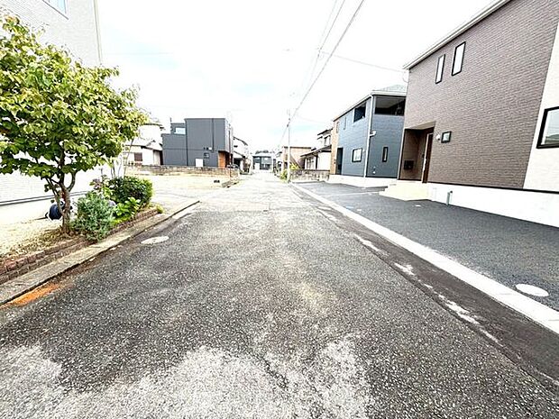 小倉南区上貫 新築戸建て♪オール電化♪コンビニまで徒歩約3分他商業施設多数で買物便利♪LDK15帖♪