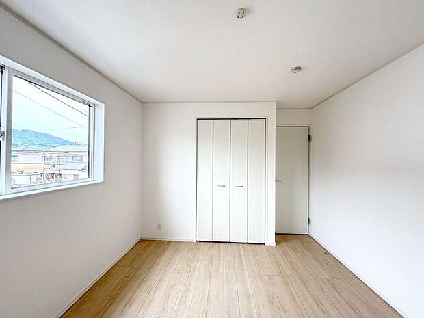 小倉南区上貫 新築戸建て♪オール電化♪コンビニまで徒歩約3分他商業施設多数で買物便利♪LDK15帖♪