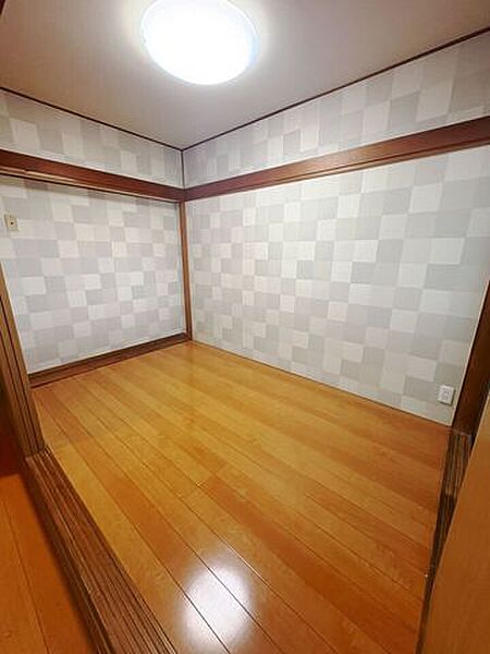 霧ヶ丘ハイマート　マンション♪ペット相談♪角部屋♪コンビニまで徒歩約2分♪霧丘中学校まで徒歩約3分♪