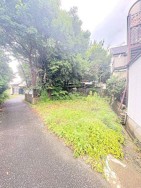 小倉南区葛原元町　中古戸建て♪コンビニまで徒歩約6分♪平坦地♪土地面積約110坪♪納戸があります♪