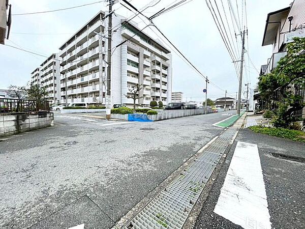 ホワイトキャッスル二島 3LDK　2026年8月内装リフォーム♪角部屋♪LDK18帖以上♪買物便利♪