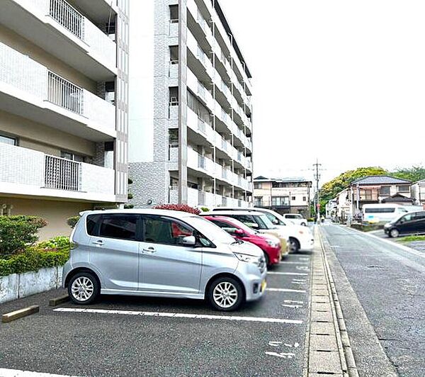 ホワイトキャッスル二島 3LDK　2026年8月内装リフォーム♪角部屋♪LDK18帖以上♪買物便利♪