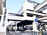 周辺：【モノレール/香春口三萩野駅】改札口までは階段、エレベーター、エスカレーターの設備があります。ここで降りる人はメディアドームか北九州市民球場に行く人が利用しています。モノレールで小倉駅までつながっ…