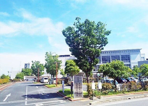 碧南市東部市民プラザ 490m