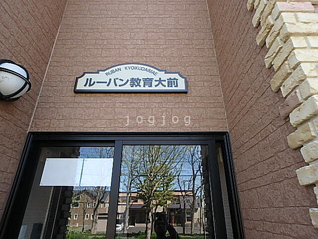 4 / 5