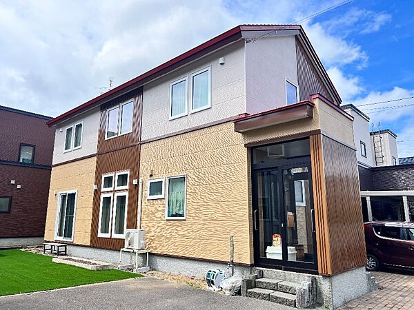 ガーデニングも楽しめるゆとりある屋外スペース。