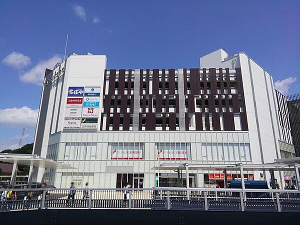 トツカーナモール 徒歩32分。 2540m