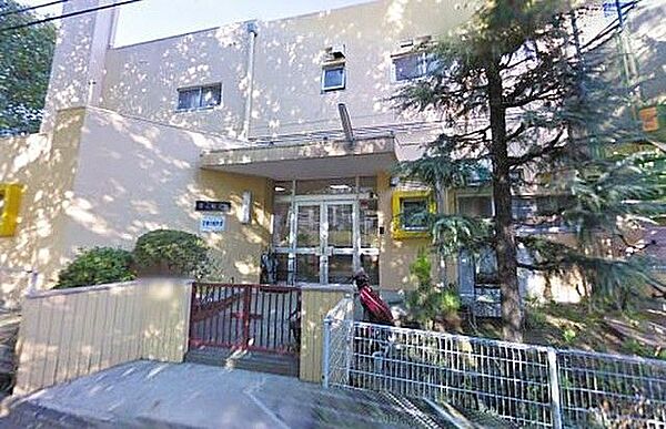 笹山保育園 徒歩7分。 550m