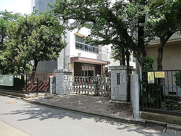 横浜市立上菅田中学校 徒歩5分。 400m