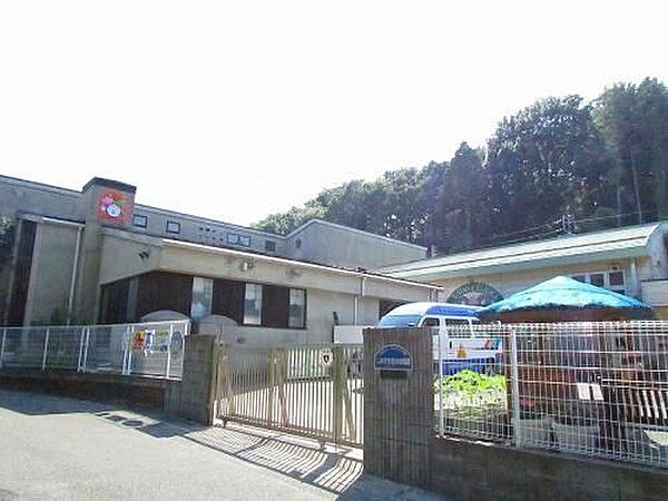 しみずがおか幼稚園 徒歩10分。 800m