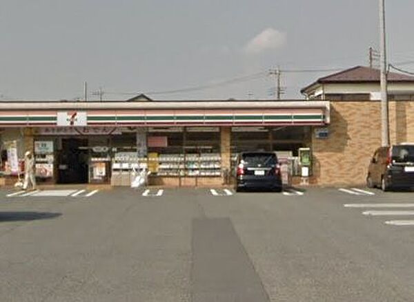 セブンイレブン横浜阿久和山谷店 徒歩9分。 700m