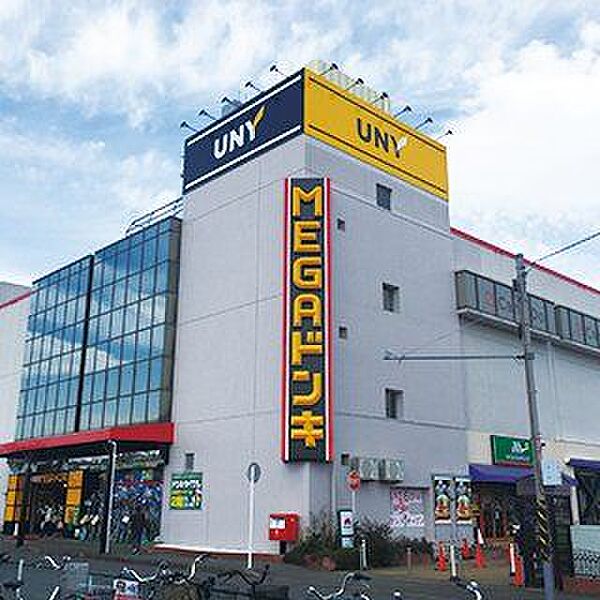 MEGAドン・キホーテUNY座間店 徒歩10分。 770m