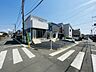 その他：前面道路含む外観