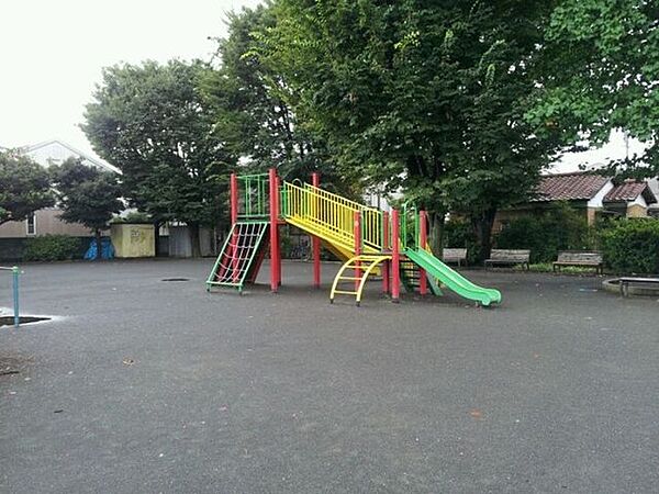 宮沢町公園 徒歩4分。 250m