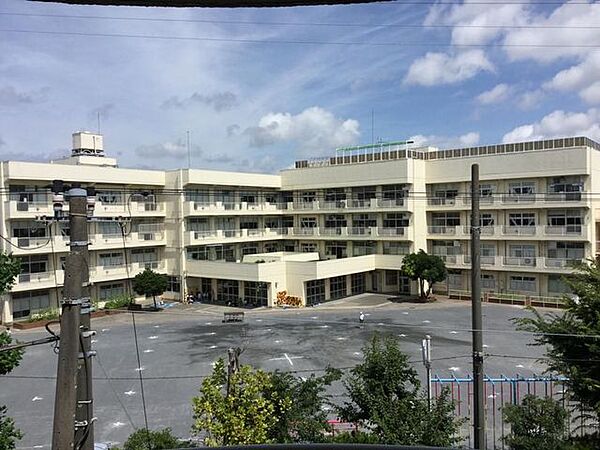 横浜市立瀬戸ケ谷小学校 徒歩8分。 650m