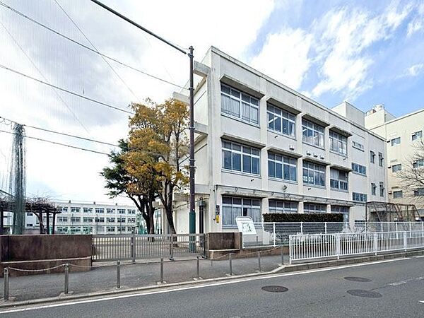 横浜市立南瀬谷小学校 徒歩8分。 570m