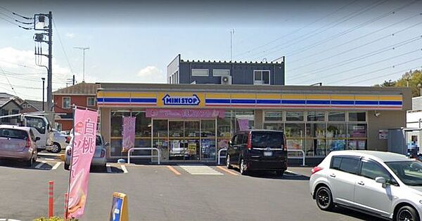 ミニストップ 横浜戸塚下郷店 徒歩5分。 390m