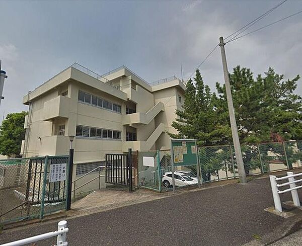 横浜市立名瀬中学校 徒歩19分。 1470m