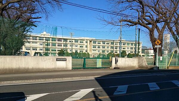 座間市立東中学校 徒歩5分。 350m