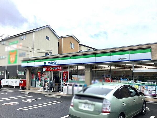 ファミリーマート 大和西鶴間店 徒歩6分。 470m