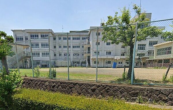 藤沢市立大庭中学校 徒歩20分。 1590m