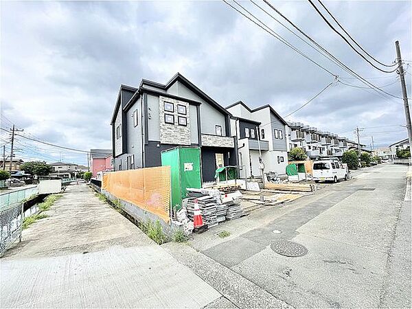 前面道路を含む外観現況
