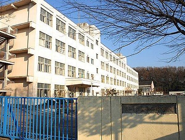 大和市立上和田中学校 徒歩15分。 1170m