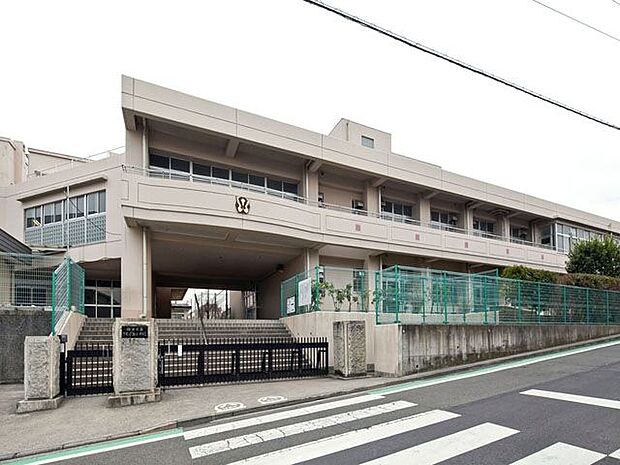 横浜市立さちが丘小学校 徒歩5分。 400m