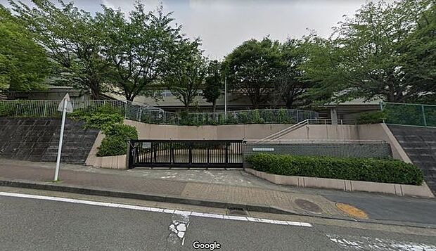 横浜市立領家中学校 徒歩14分。 1090m