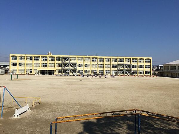 瀬戸市立幡山西小学校瀬戸市立幡山西小学校 2550m