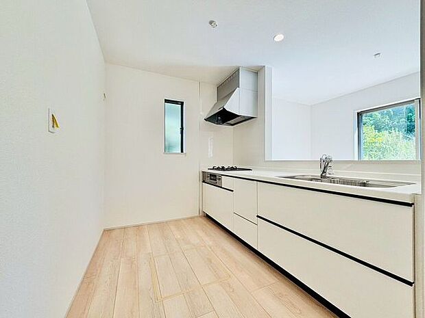 カウンターキッチンで、お食事の準備をお子様に手伝ってもらいながら話もでき、とても便利です。