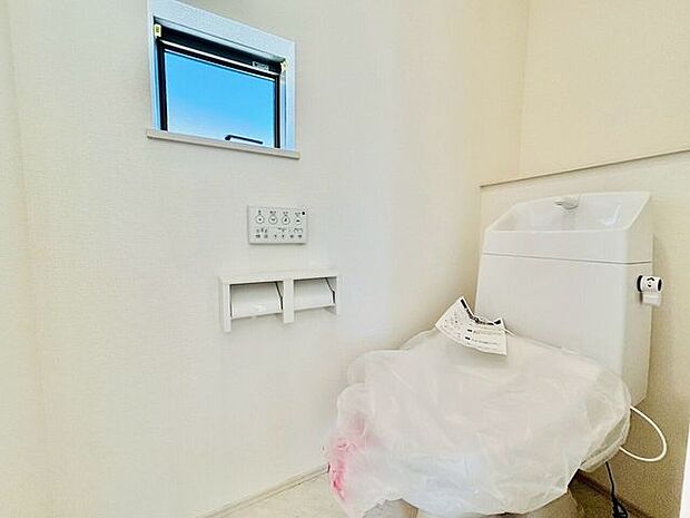 温水洗浄便座につき寒い冬でもヒヤリとすることなく安心！