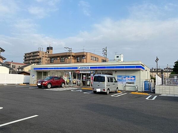 ローソン尾張旭印場駅前店 220m